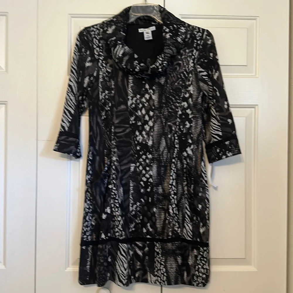 💖Robbie Bee black and white comfy sweater dress - Picture 1 of 7